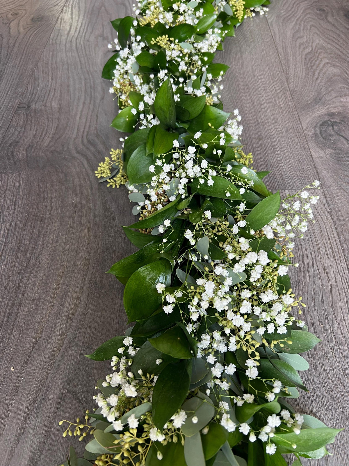 Fresh Eucalyptus Israeli Ruscus Baby's Breath Garland