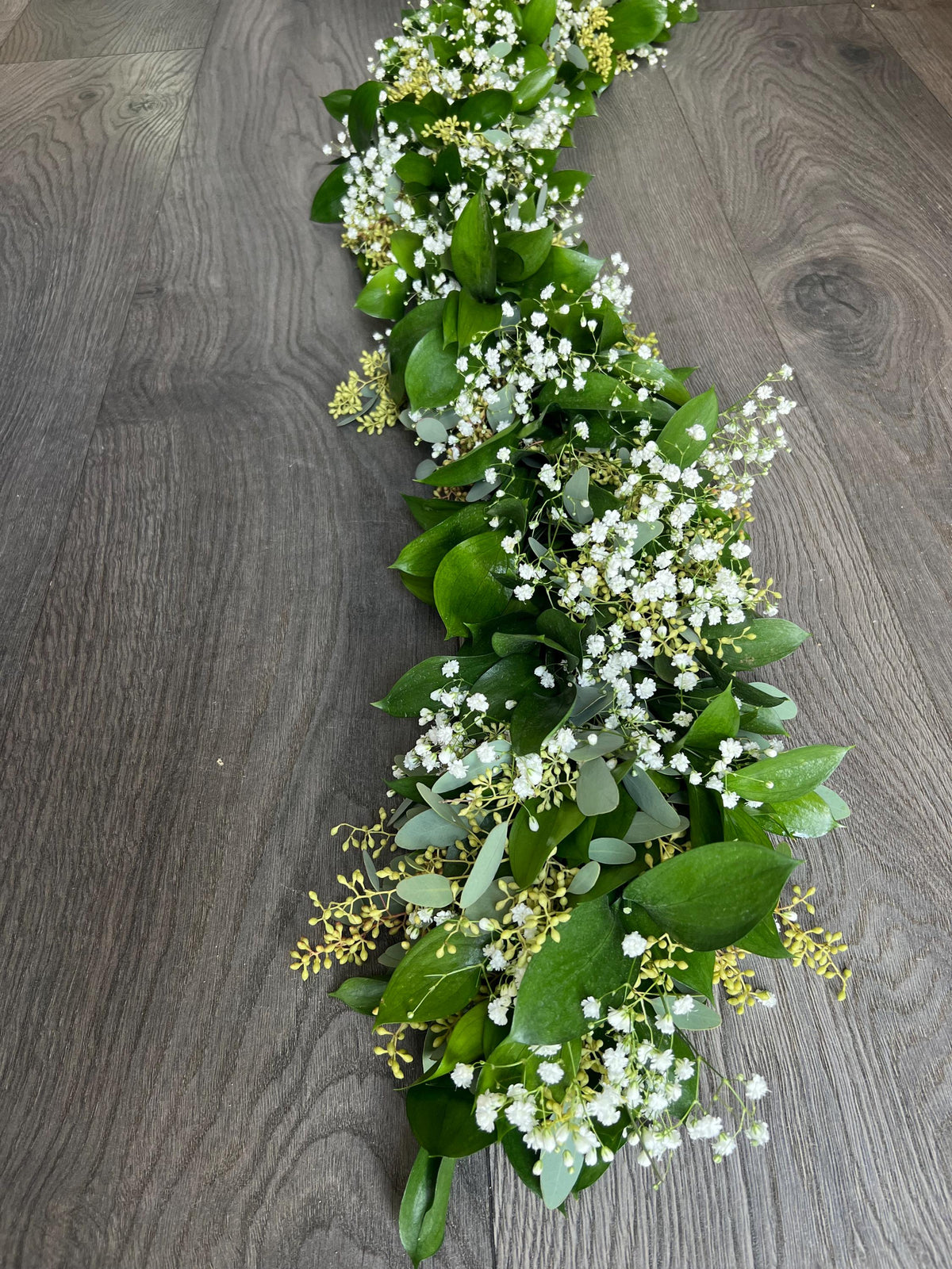 Fresh Eucalyptus Israeli Ruscus Baby's Breath Garland
