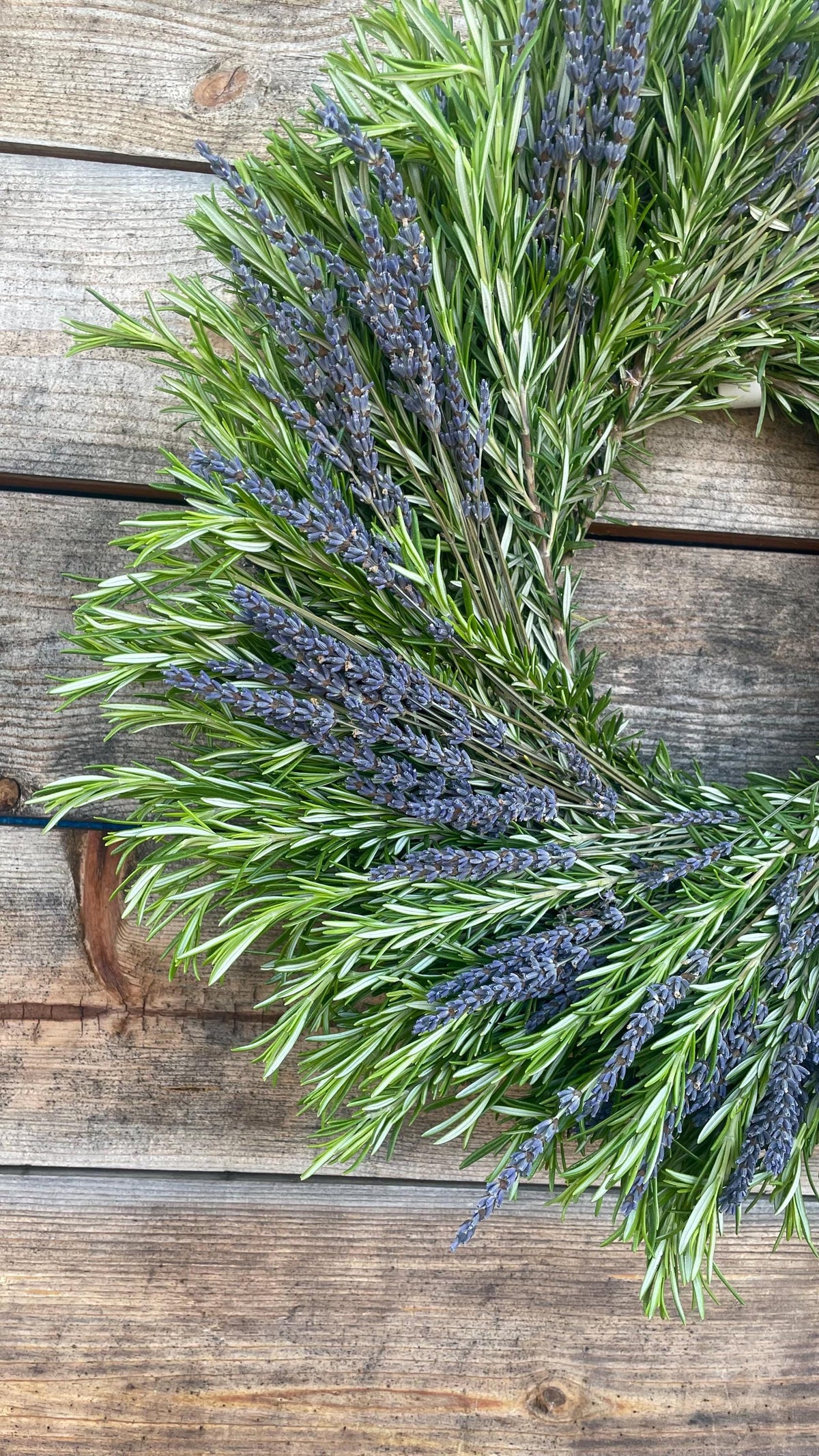 Aromatic Fresh Rosemary Dried Lavender Wreath – Handcrafted Home Decor